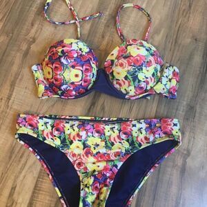 2 piece floral bikini‎